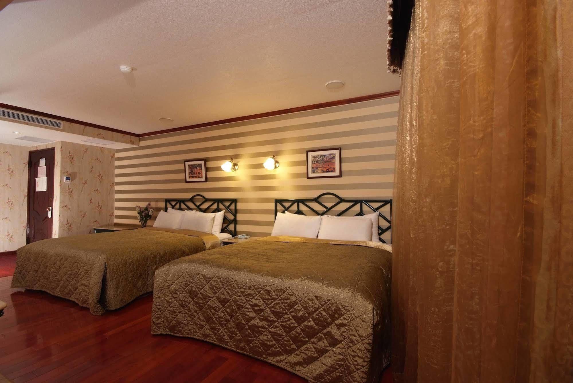 Pink Lotus Hotel Тайбей Екстер'єр фото