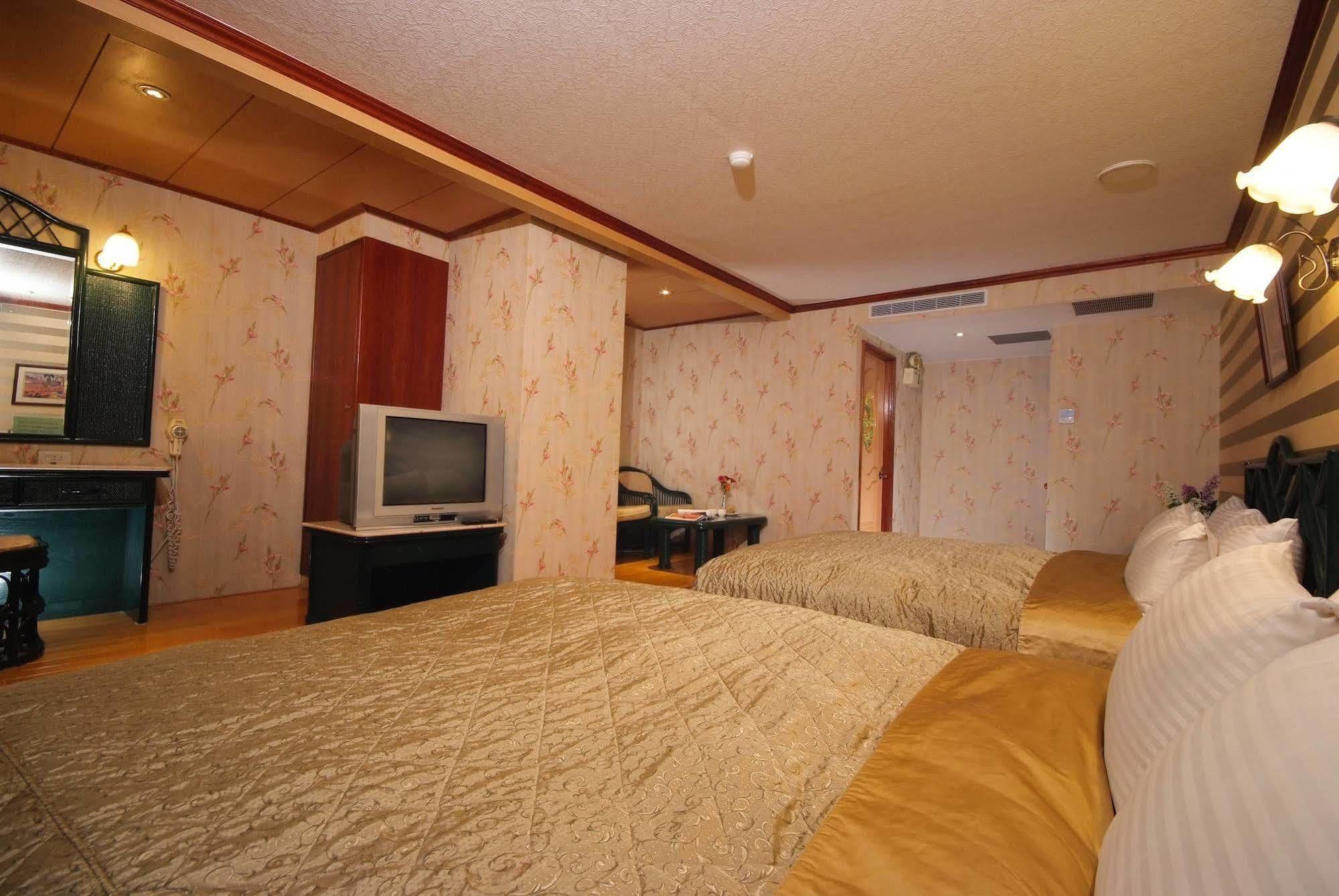 Pink Lotus Hotel Тайбей Екстер'єр фото